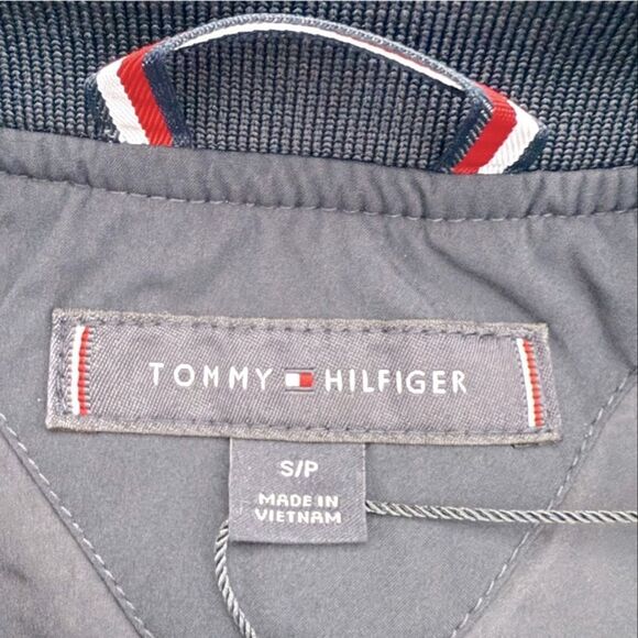 Tommy Hilfiger Men’s Navy Bomber Jacket Lightweight Water Resistant Small NWT - Picture 10 of 10
